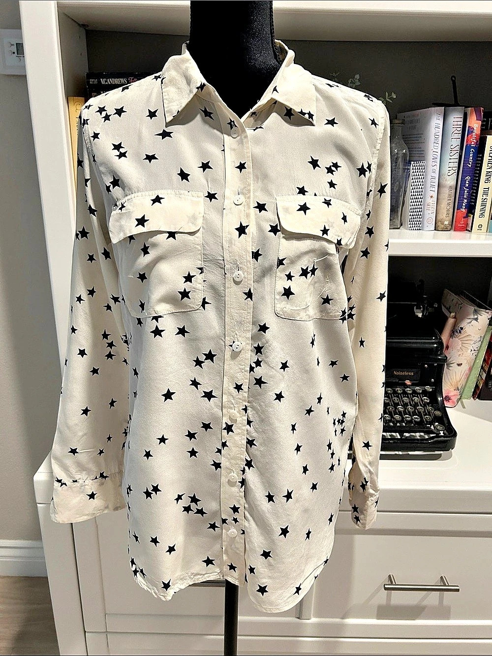 Equipment Slim Signature Star Print Silk Shirt Size Small